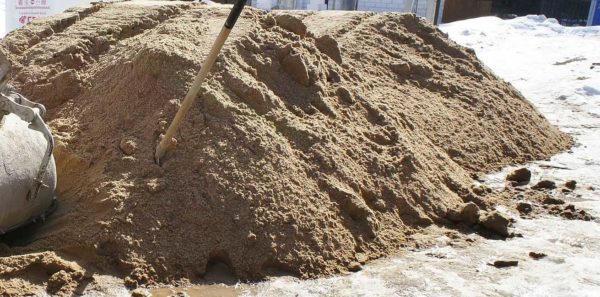 What sand is needed for floor screed: river washed, two fractions (not fine)