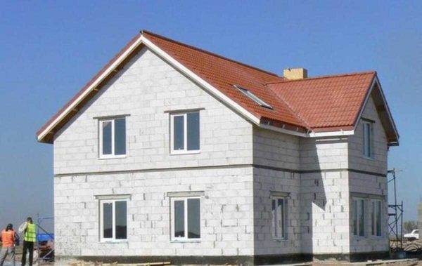 A gas block house has its pros and cons