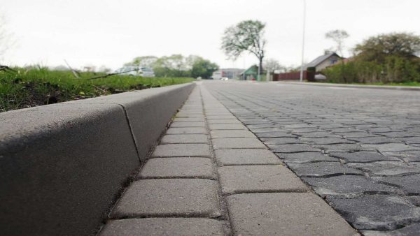 Sizes of curbs in accordance with GOST for road and green areas