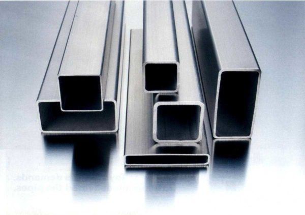 The description of the profile pipe is simple: a square or rectangle section