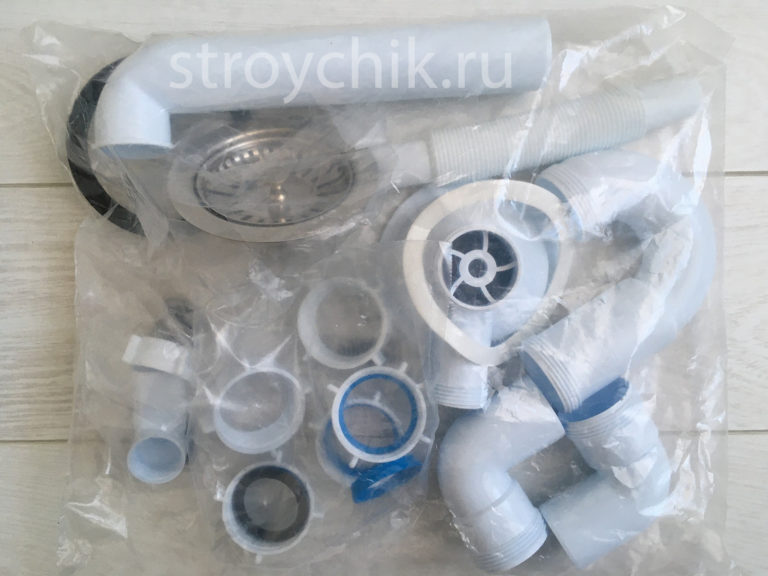 Notice how many accessories the pipe siphon with overflow has. If you are afraid to get confused during self-installation, it is better to invite a professional plumber